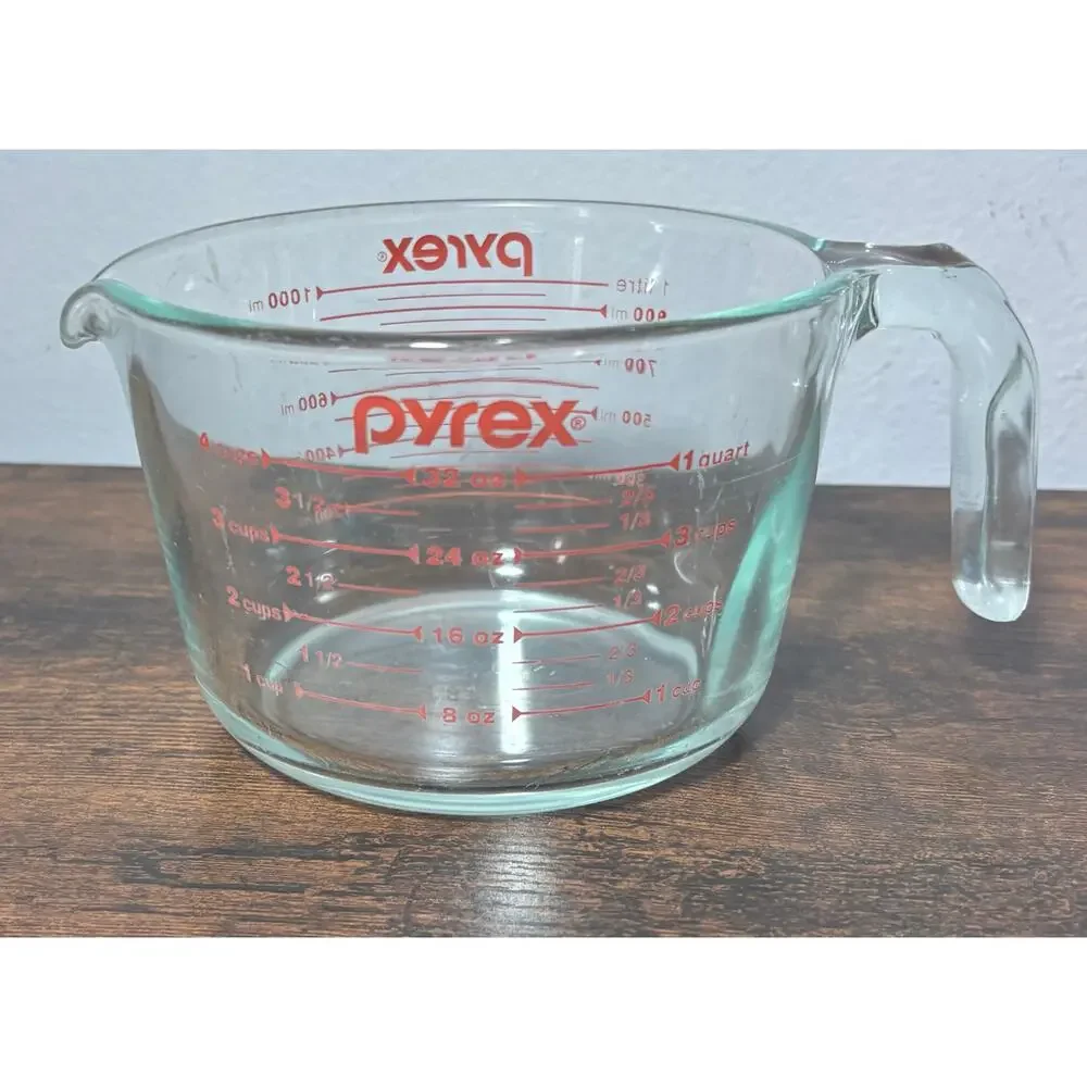 Vintage Pyrex Large 4 Cup/ 32 oz Red Letters Open Handle #532 USA